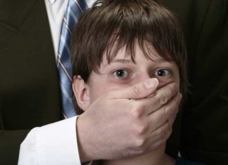Parents Charged With Neglect… For Letting Their Child Play In The Yard government-kidnapping